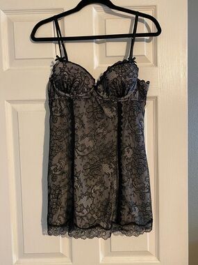 Women’s Victoria’s Secret Black Lace Babydoll Chemise with Underwire Cups